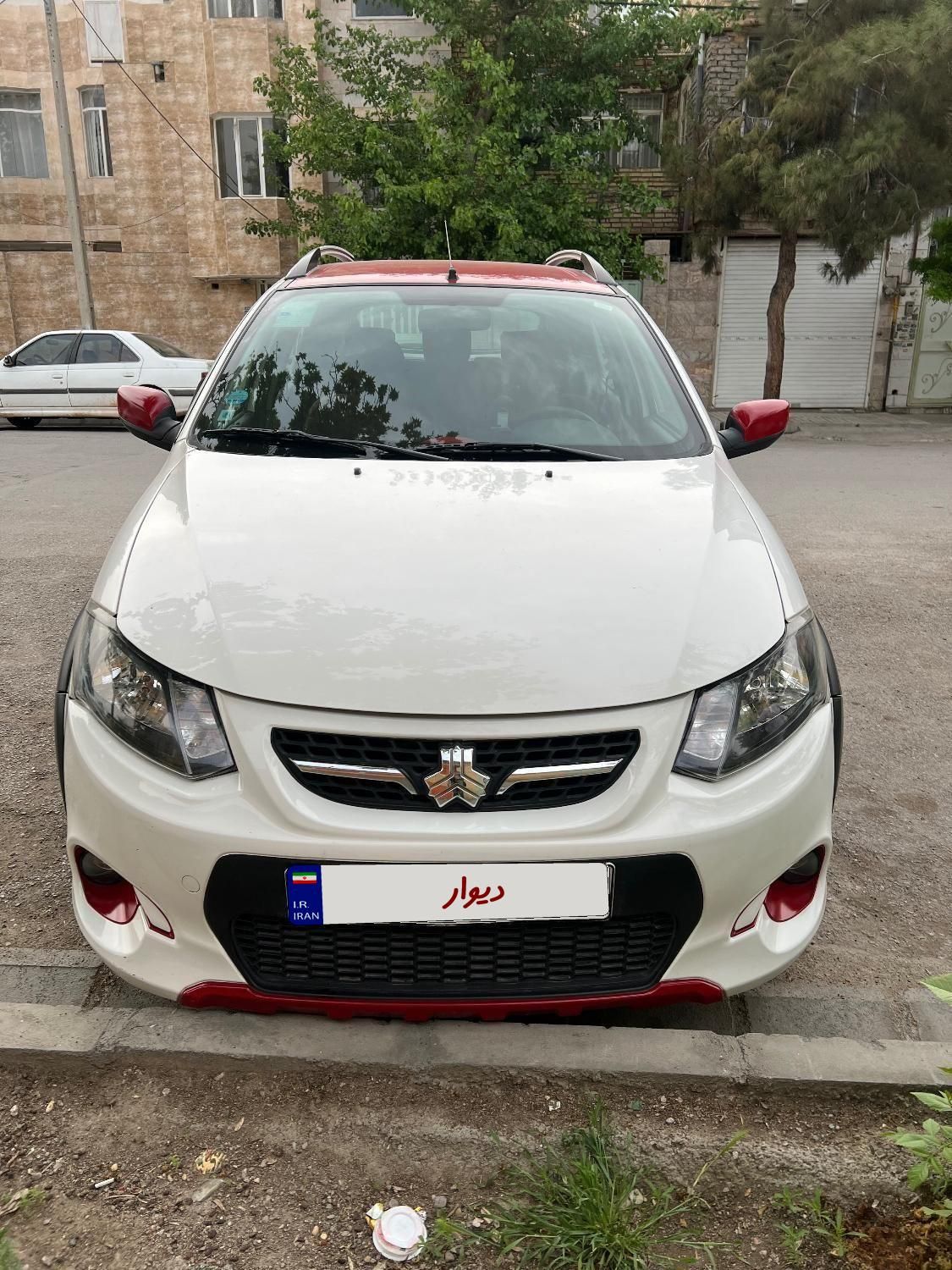 خودرو کوییک، R آگهی ann_19811397