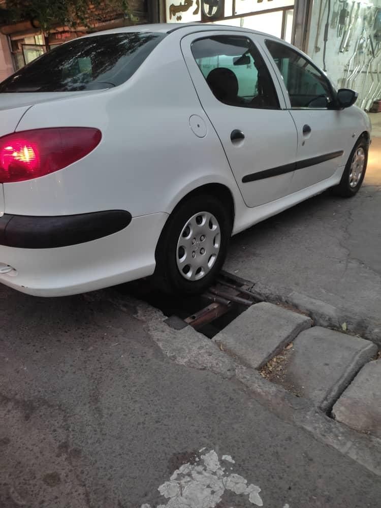 پژو ۲۰۶ صندوق دار v8 - 1394