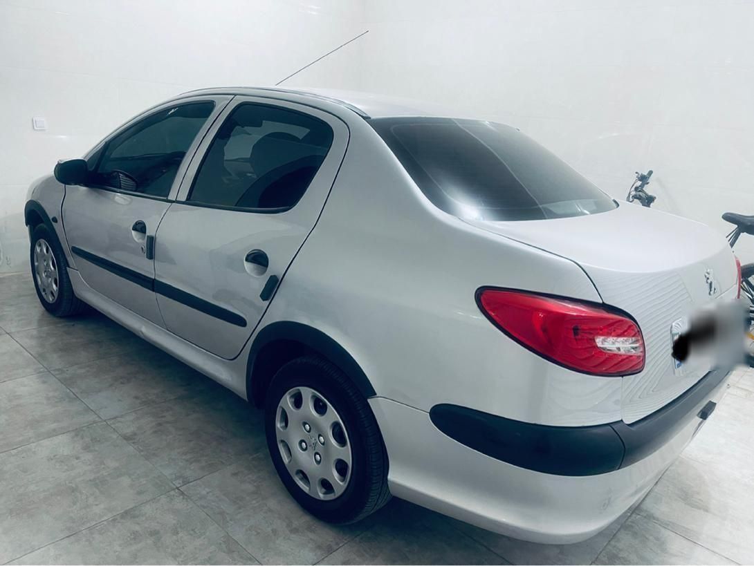 پژو ۲۰۶ صندوق دار v8 - 1386