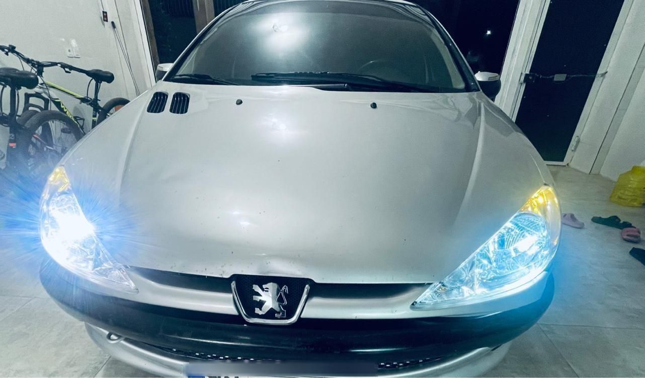 پژو ۲۰۶ صندوق دار v8 - 1386