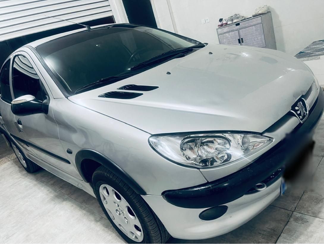 پژو ۲۰۶ صندوق دار v8 - 1386