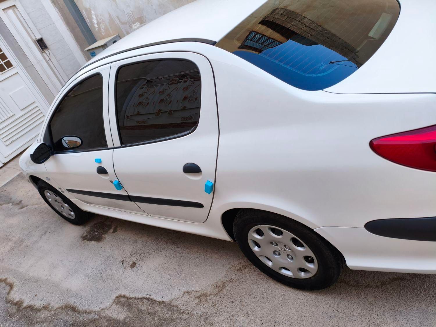 پژو ۲۰۶ صندوق دار v8 - 1399