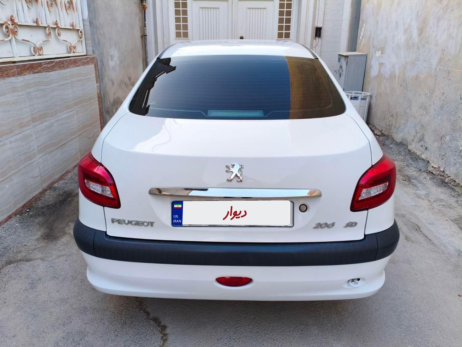 خودرو پژو، ۲۰۶ صندوق دار آگهی ann_19812351