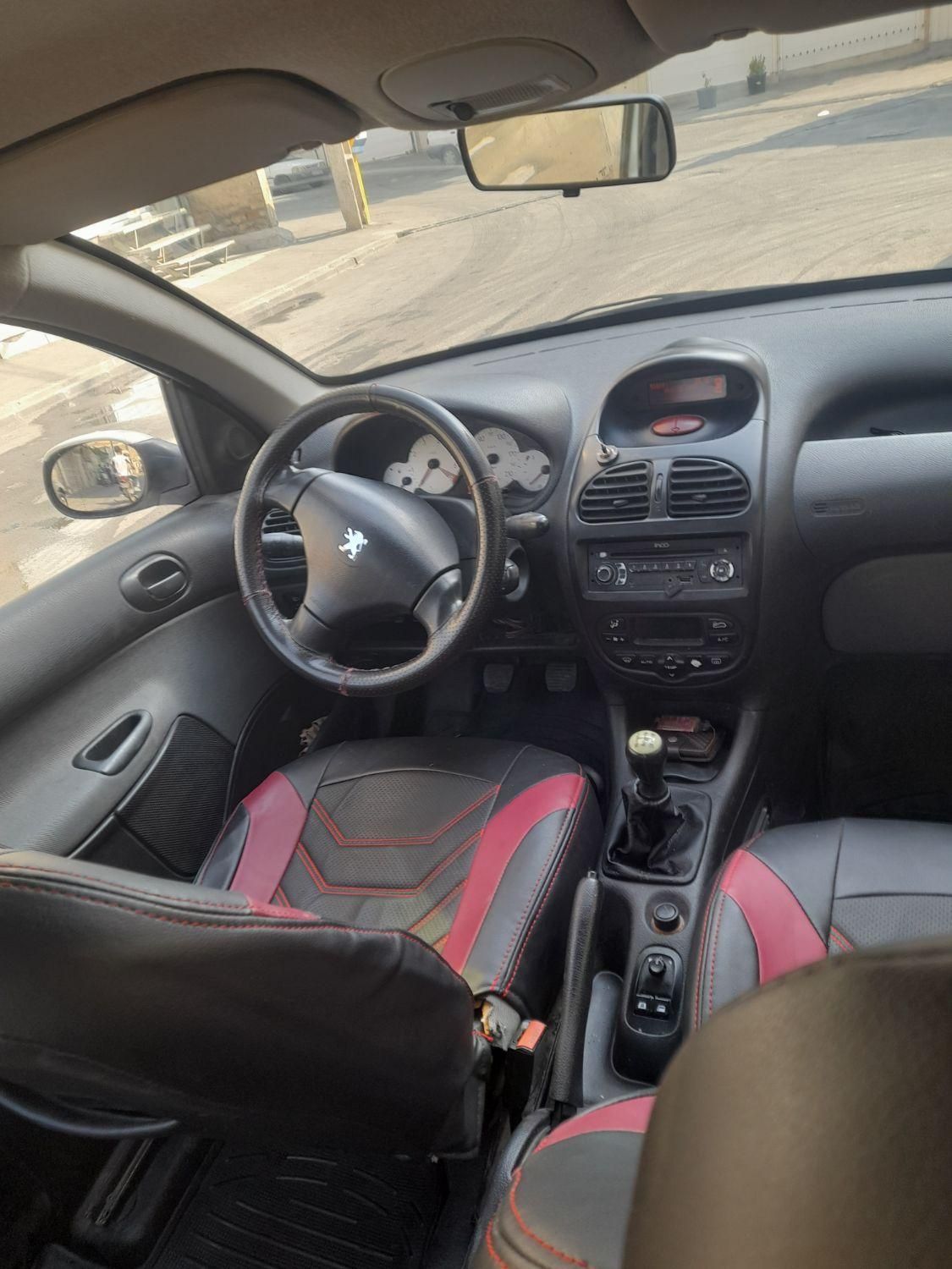 پژو ۲۰۶ صندوق دار v8 - 1394