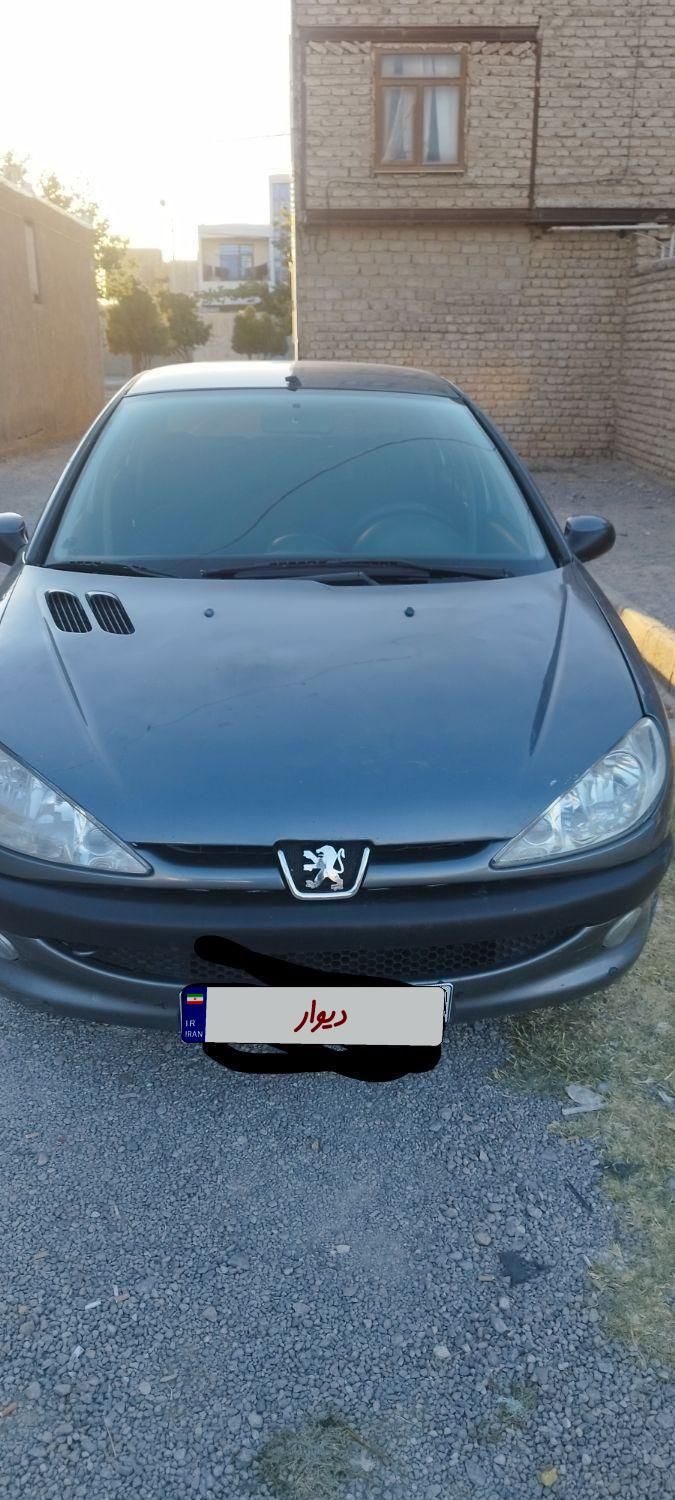 پژو ۲۰۶ صندوق دار v8 - 1393