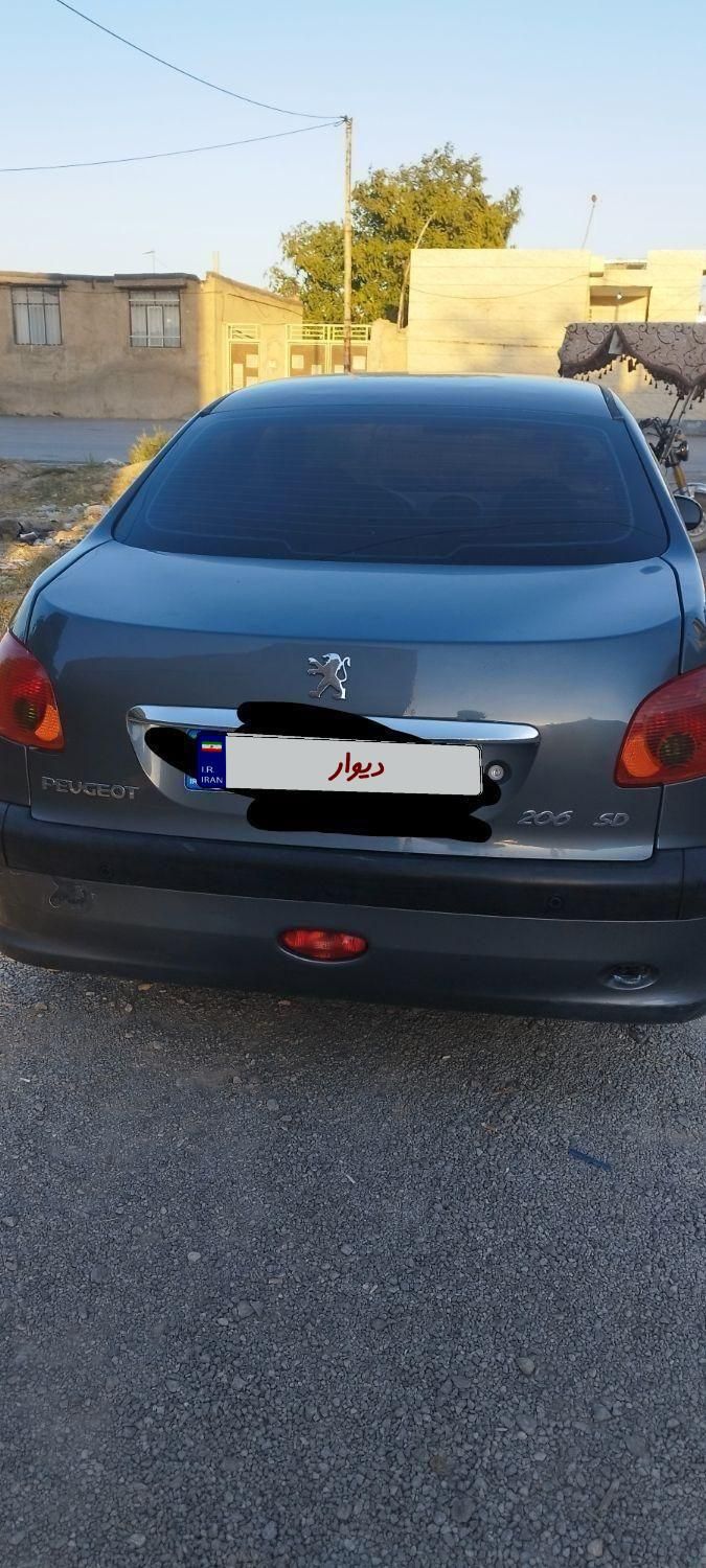 پژو ۲۰۶ صندوق دار v8 - 1393