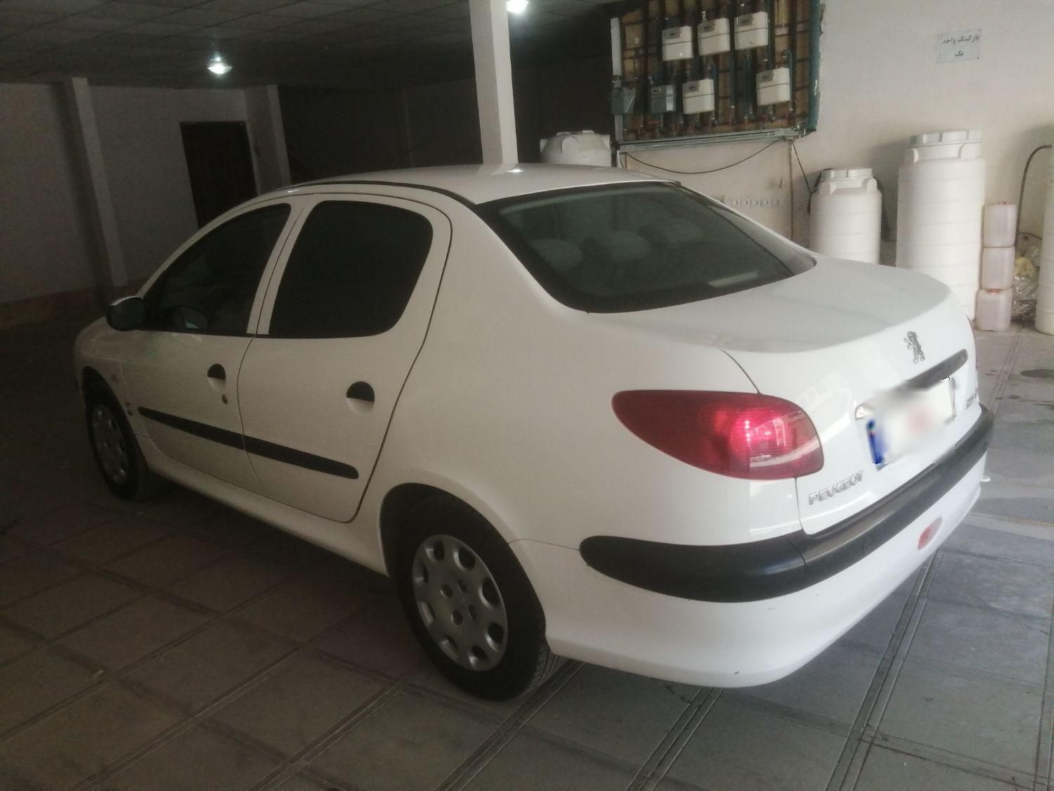 پژو ۲۰۶ صندوق دار v8 - 1394