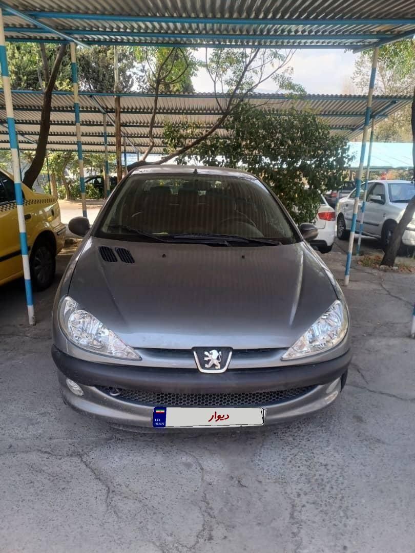 پژو ۲۰۶ صندوق دار v8 - 1393