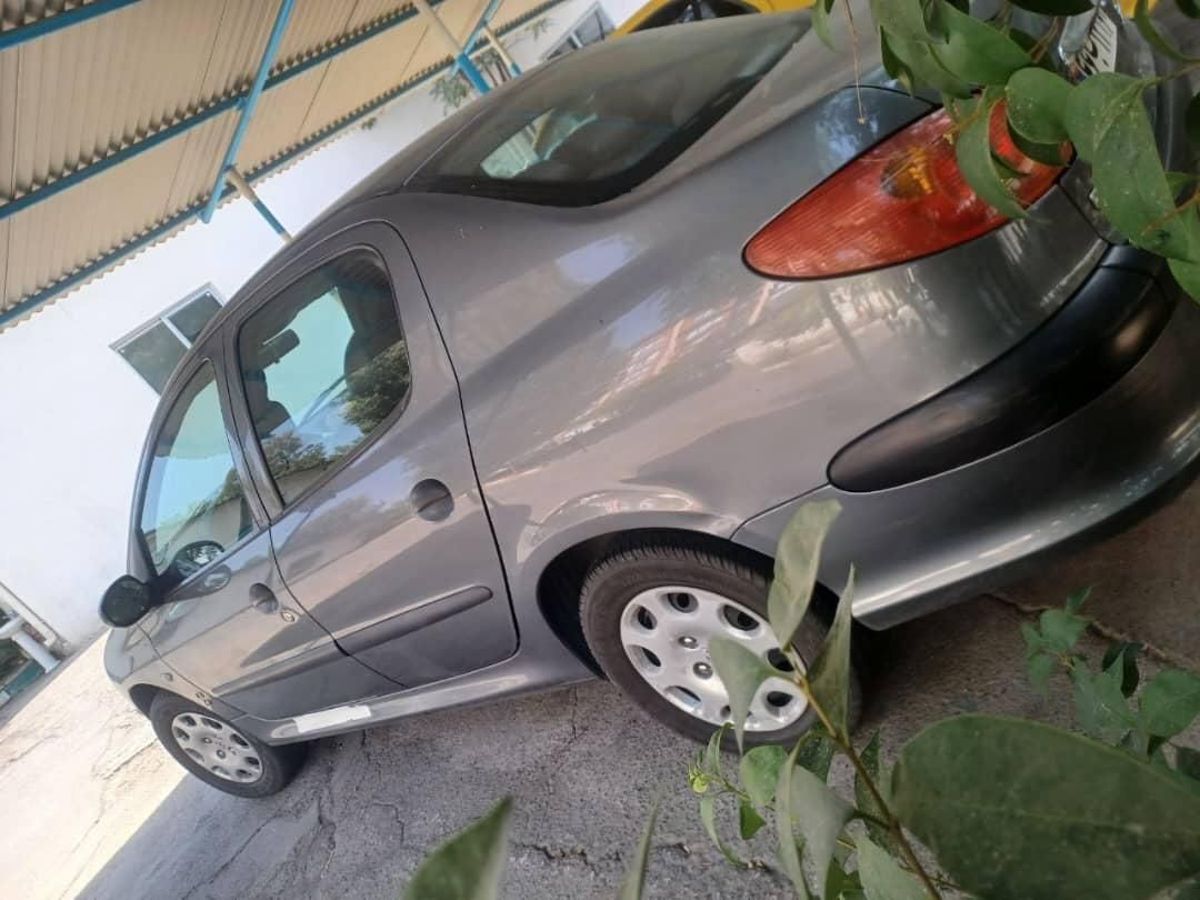 پژو ۲۰۶ صندوق دار v8 - 1393