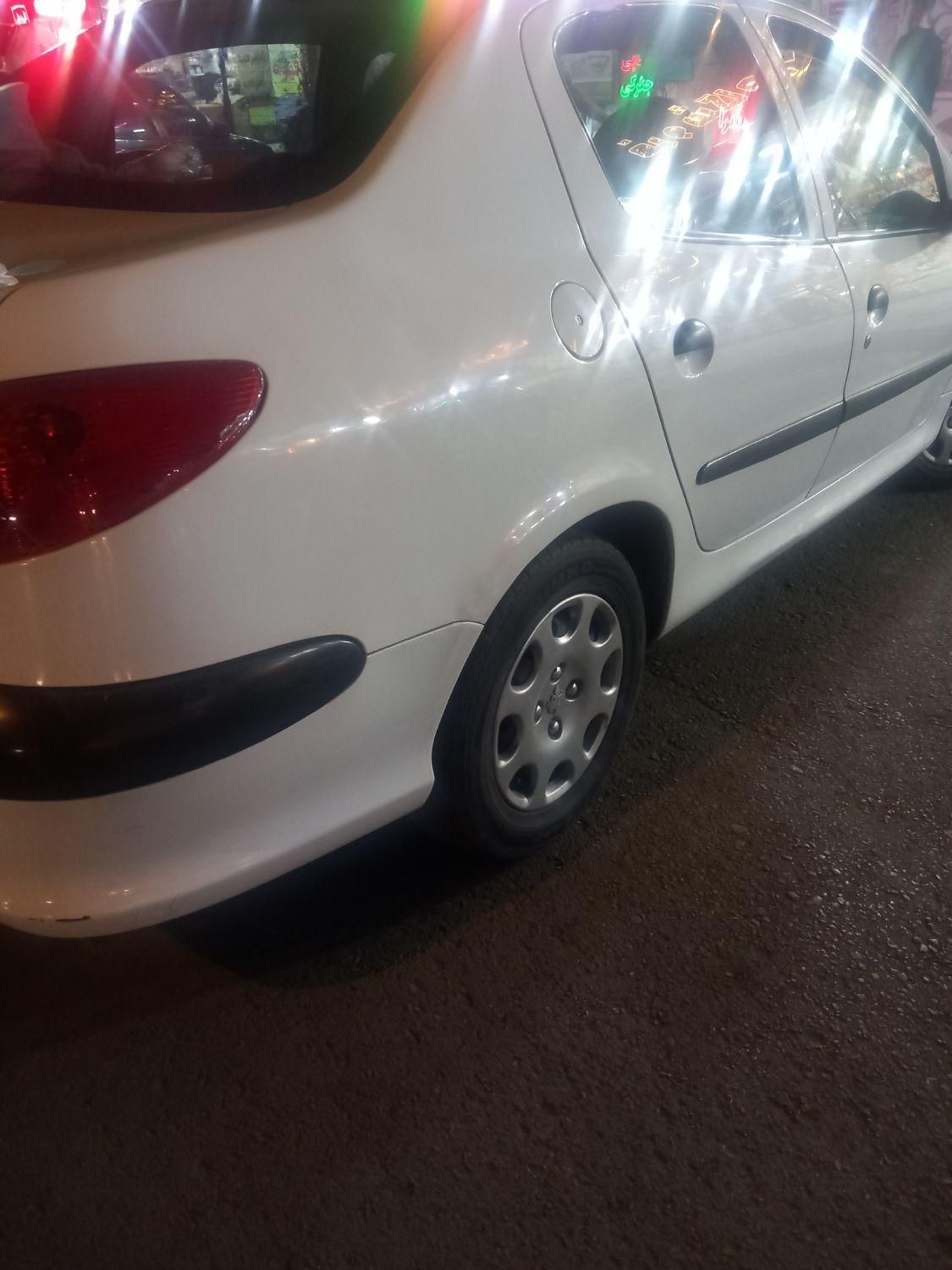 پژو ۲۰۶ صندوق دار v8 - 1389