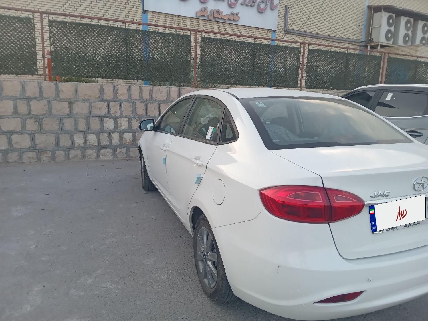 جک J4 اتوماتیک آپشنال - 1403