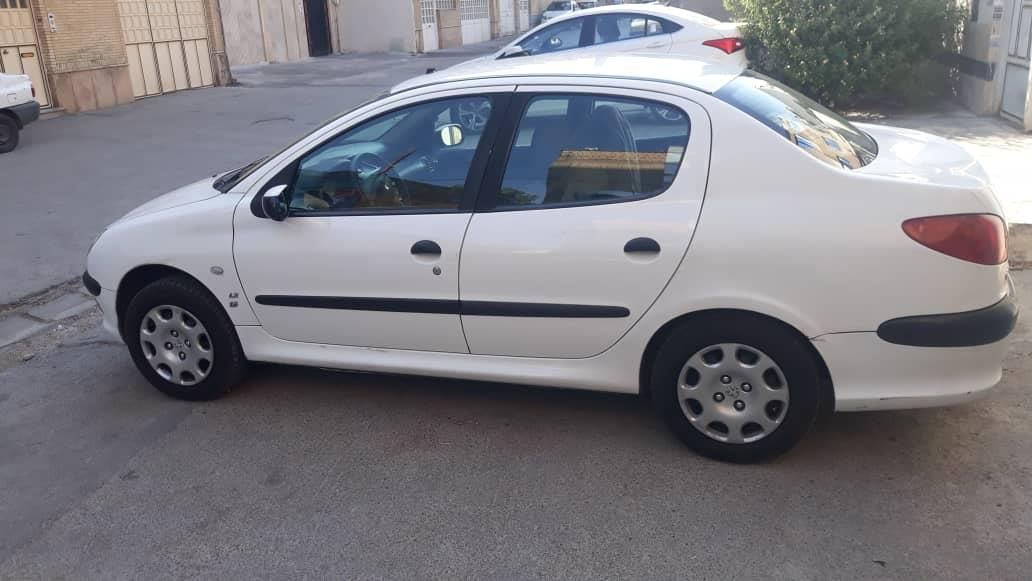 پژو ۲۰۶ صندوق دار v8 - 1391