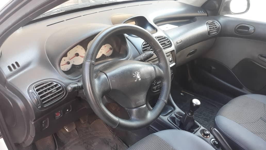 پژو ۲۰۶ صندوق دار v8 - 1391