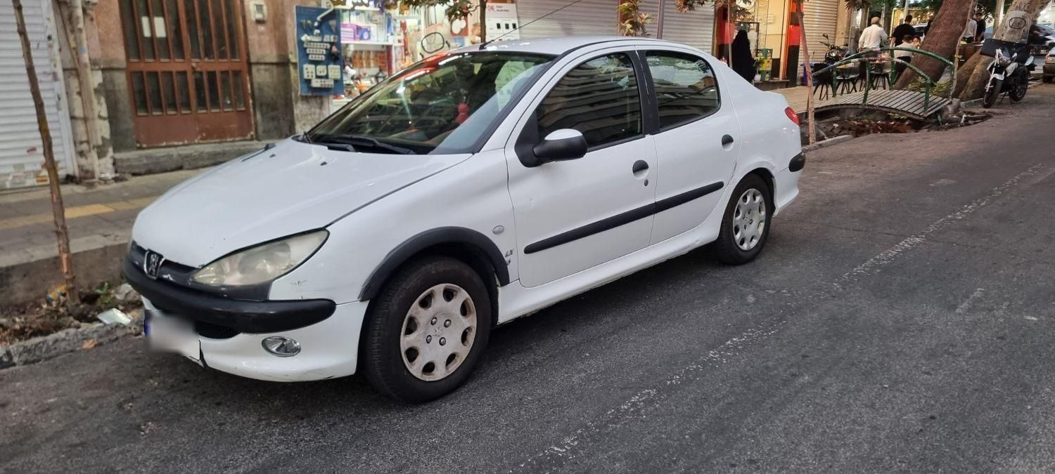 پژو ۲۰۶ صندوق دار v8 - 1390