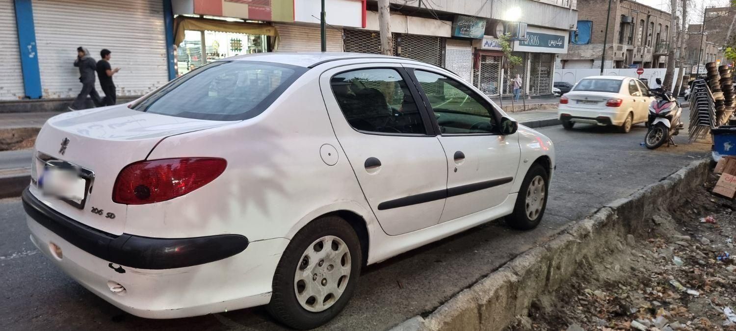 پژو ۲۰۶ صندوق دار v8 - 1390