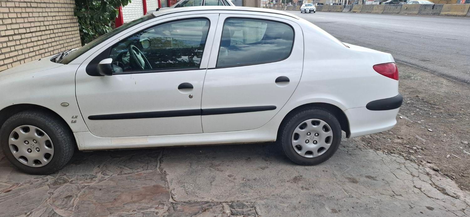 پژو ۲۰۶ صندوق دار v8 - 1397