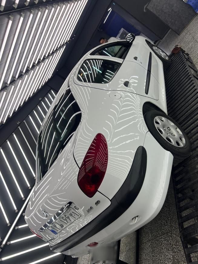 پژو ۲۰۶ صندوق دار v8 - 1399