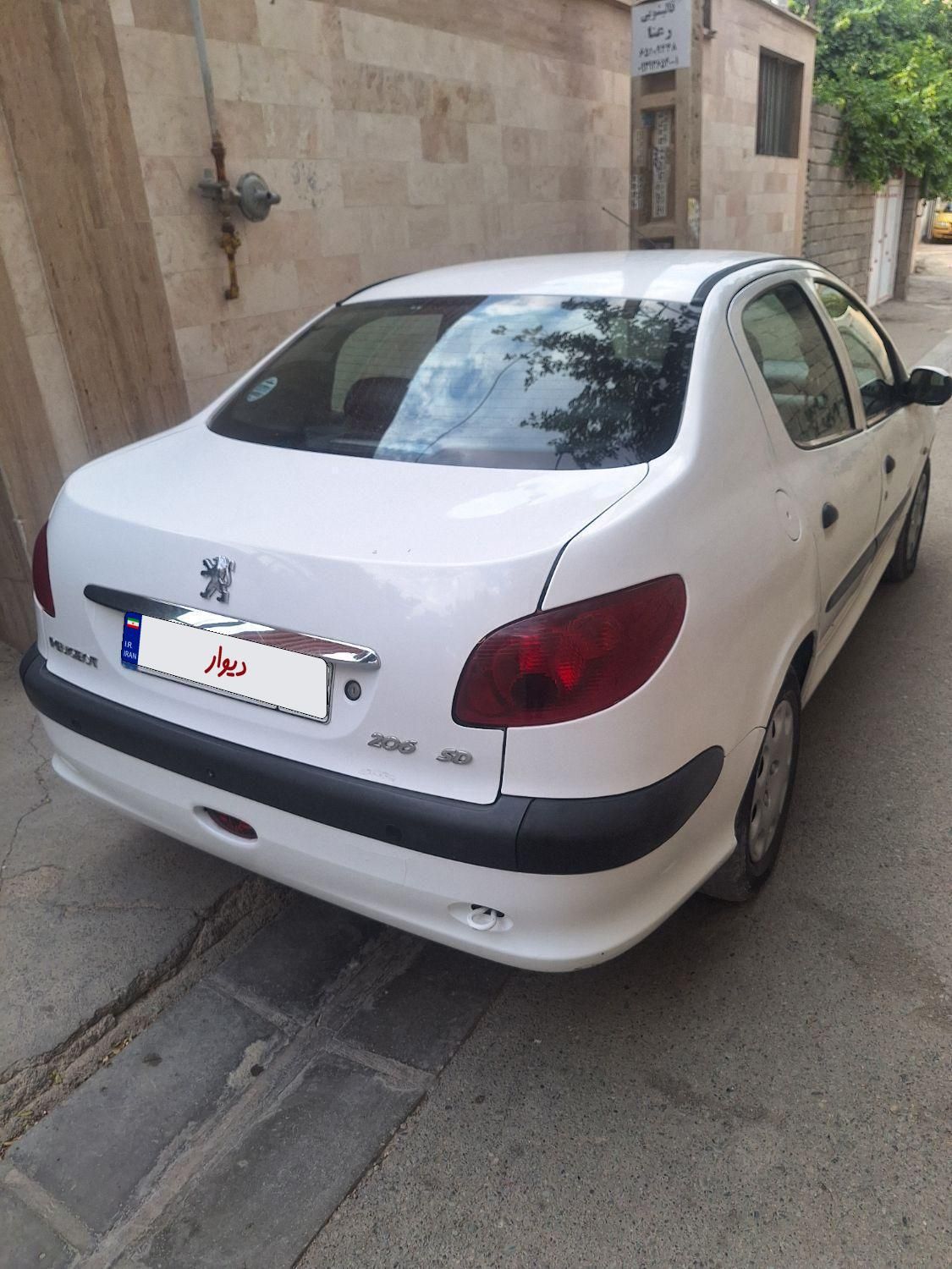 پژو ۲۰۶ صندوق دار v8 - 1397