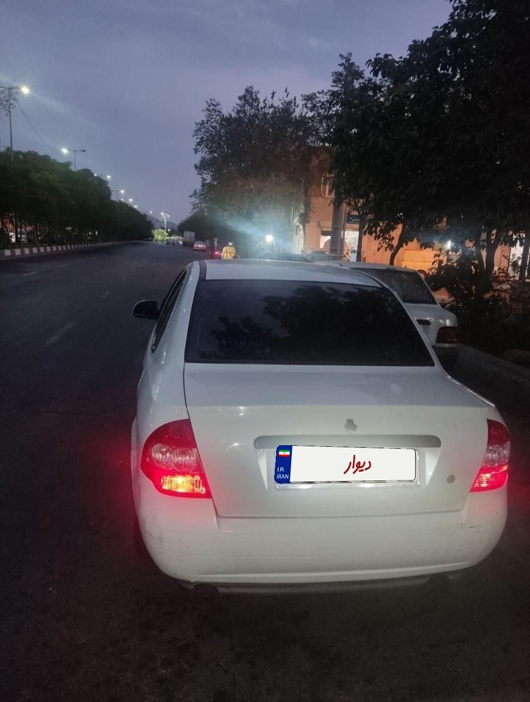 تیبا صندوق دار SX - 1392