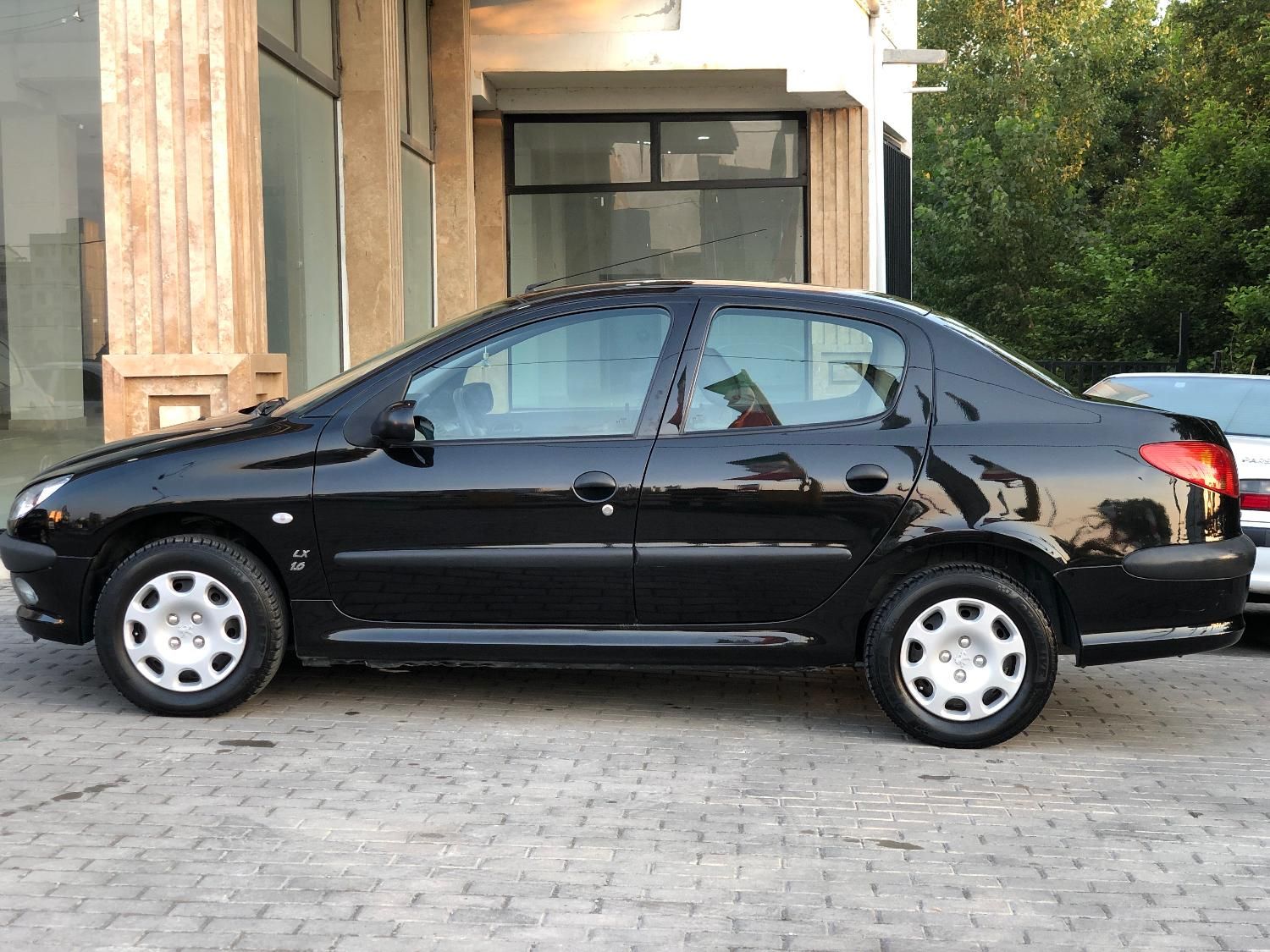 پژو ۲۰۶ صندوق دار v8 - 1393
