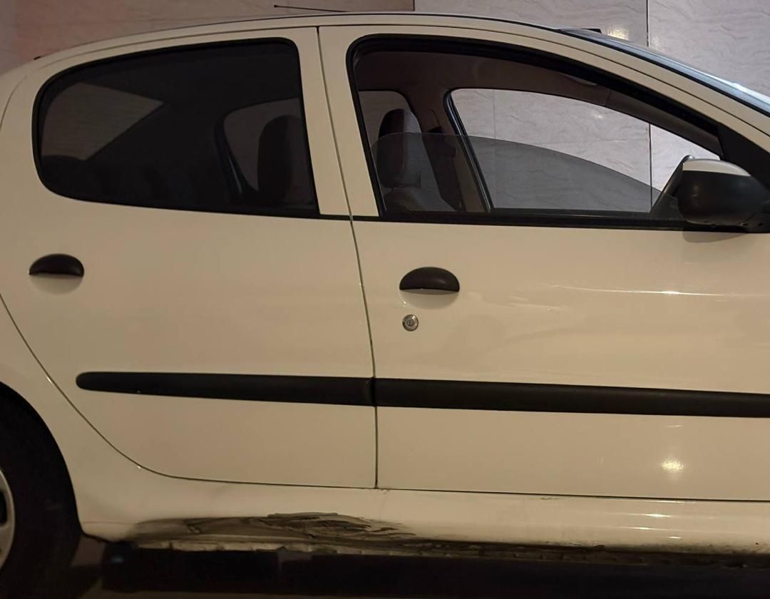 پژو ۲۰۶ صندوق دار v8 - 1397