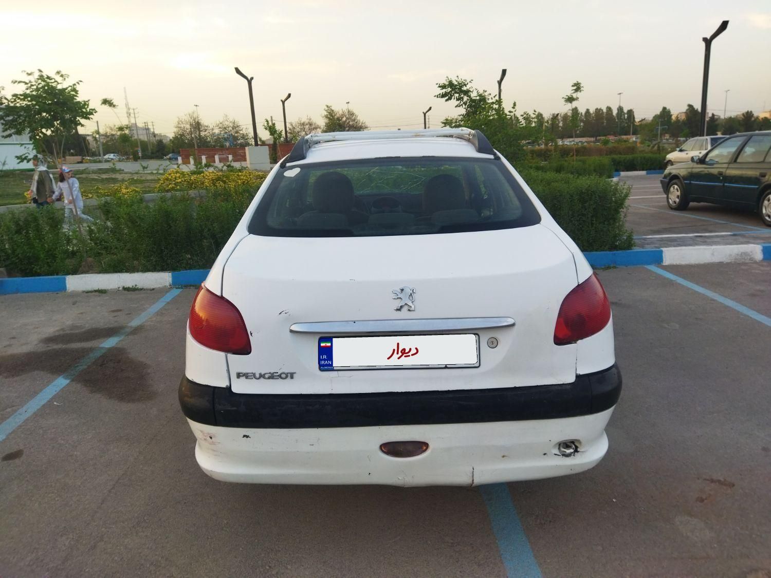 پژو ۲۰۶ صندوق دار v8 - 1390