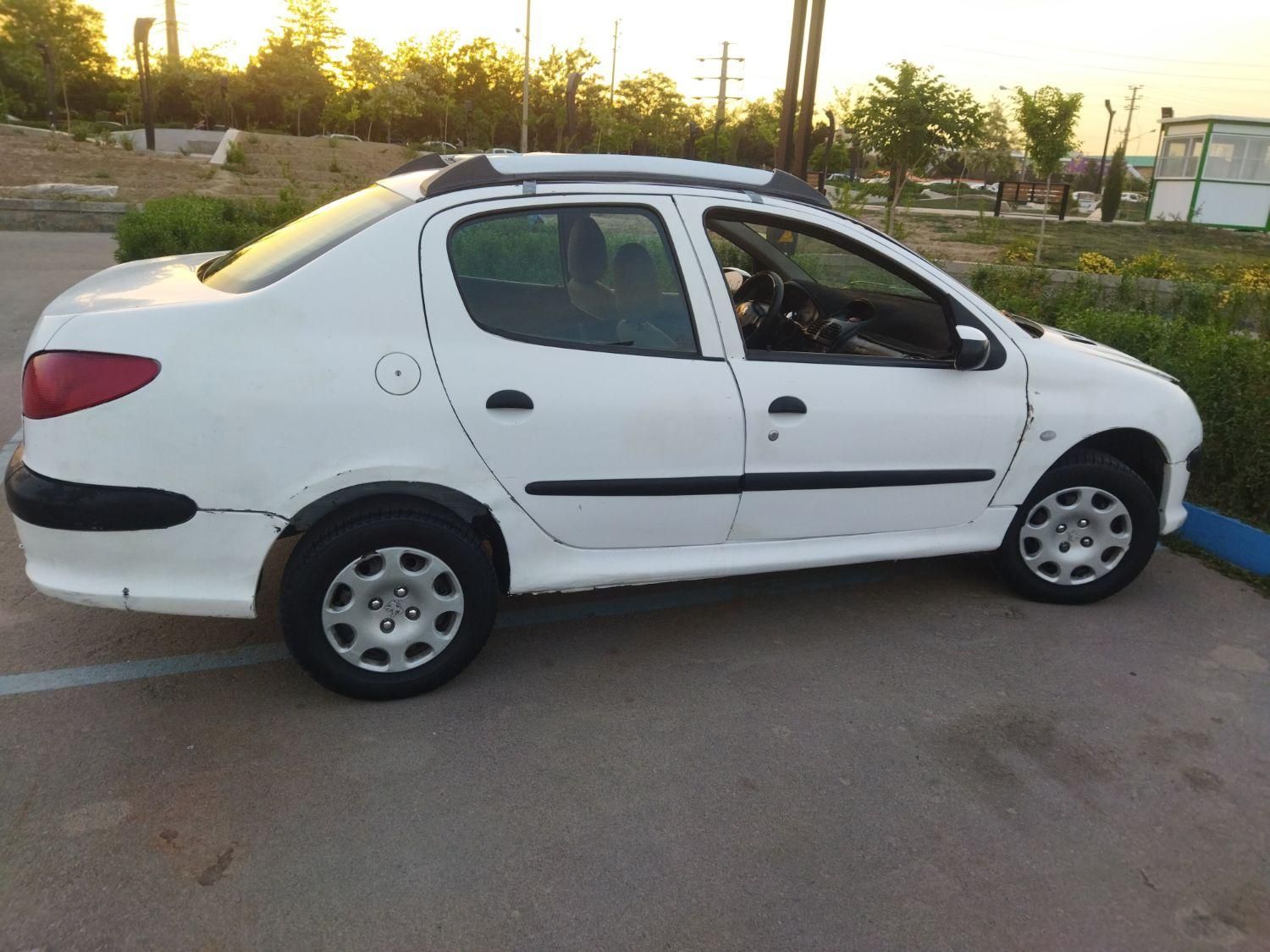 پژو ۲۰۶ صندوق دار v8 - 1390