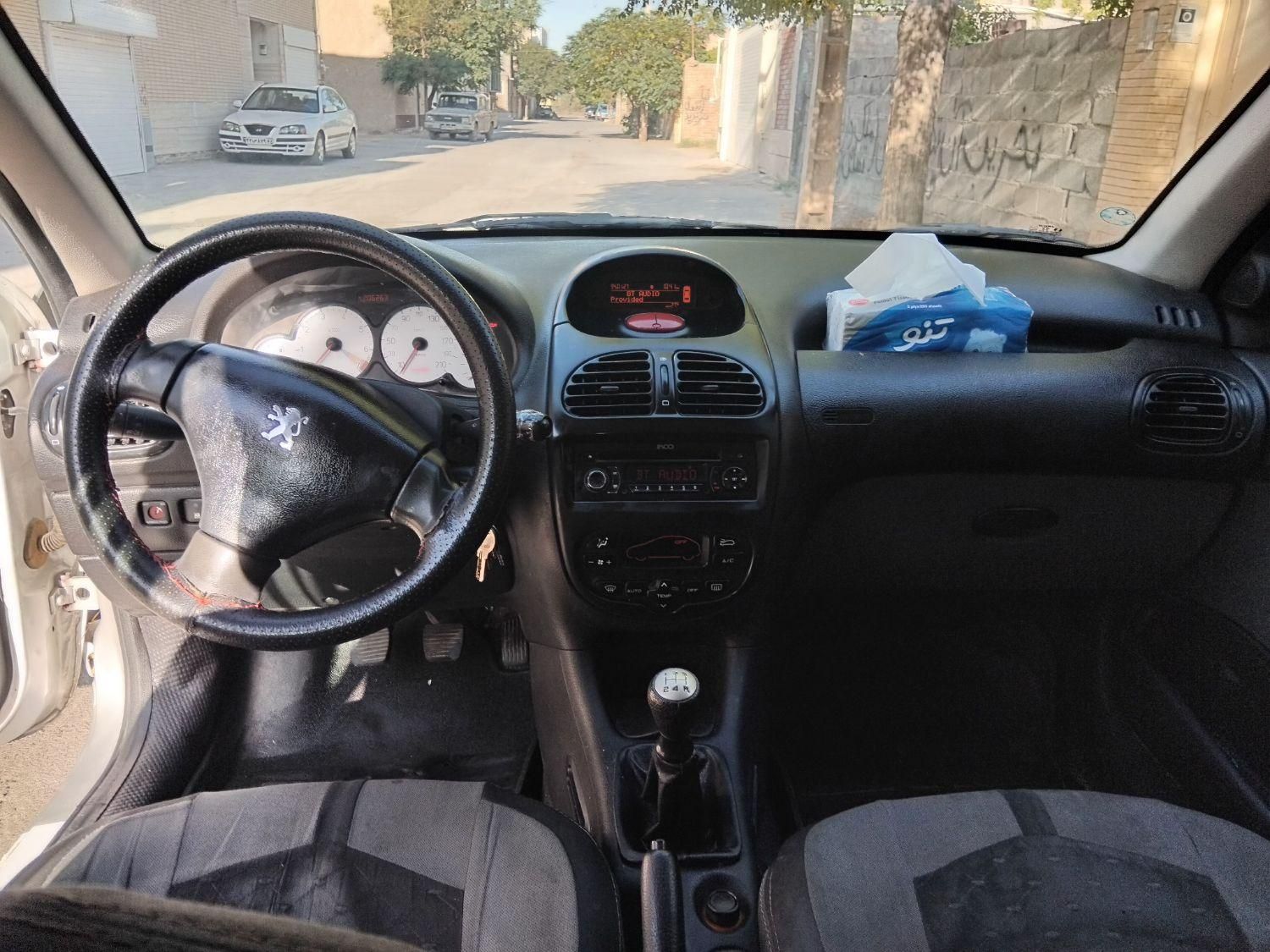 پژو ۲۰۶ صندوق دار v8 - 1397