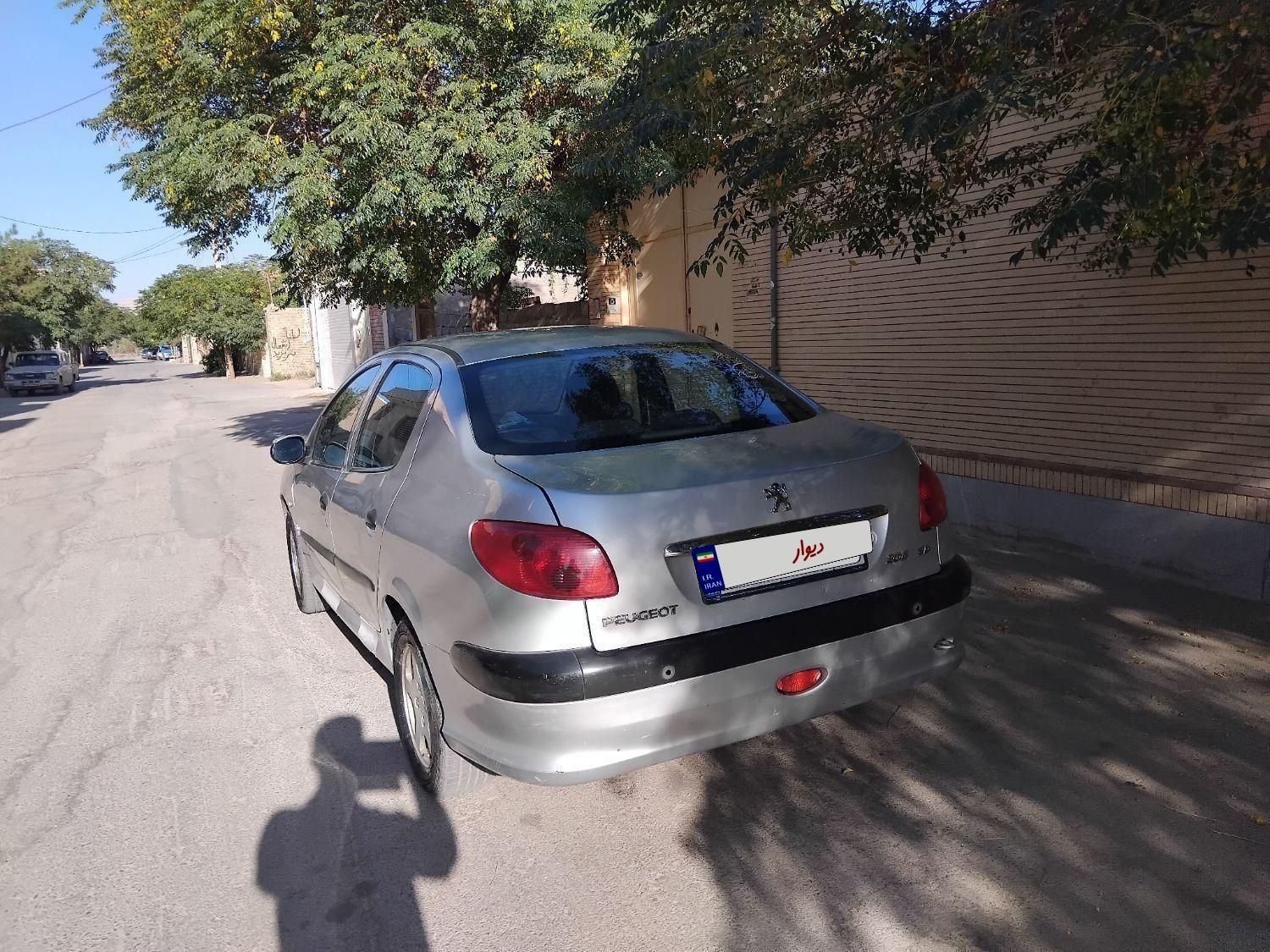 پژو ۲۰۶ صندوق دار v8 - 1397