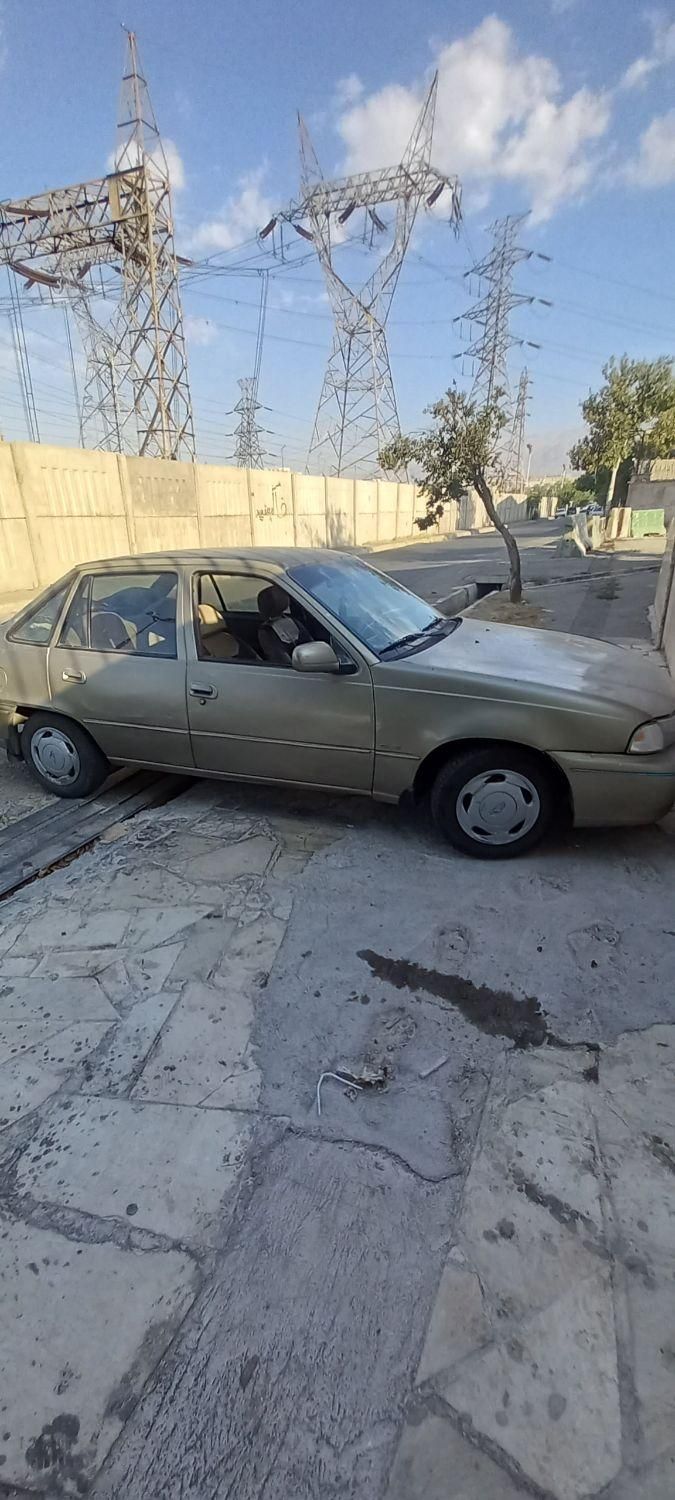دوو سیلو سدان - 1382