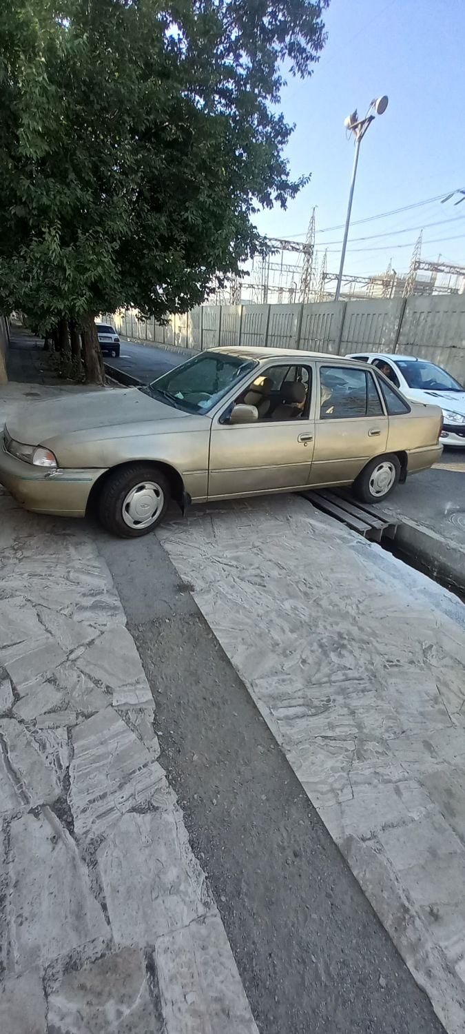 دوو سیلو سدان - 1382