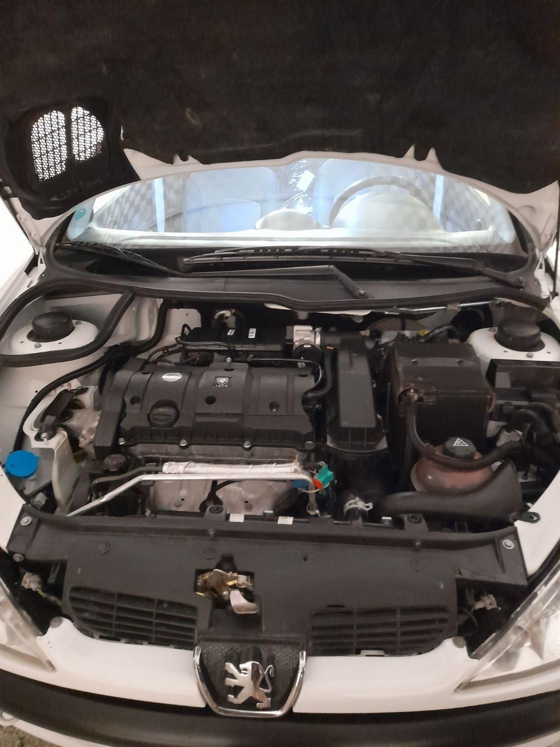 پژو ۲۰۶ صندوق دار v8 - 1396