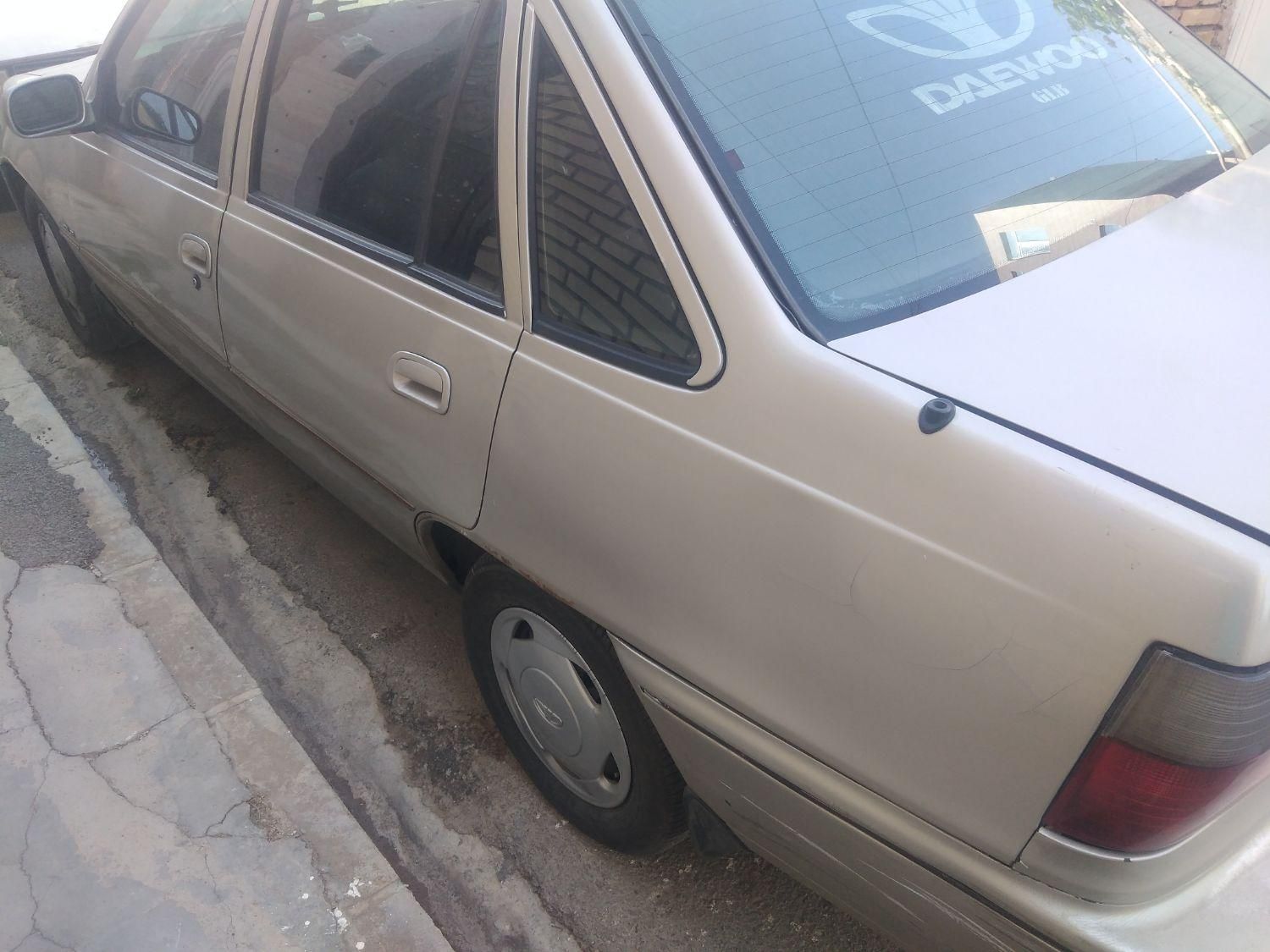 دوو سیلو سدان - 1381