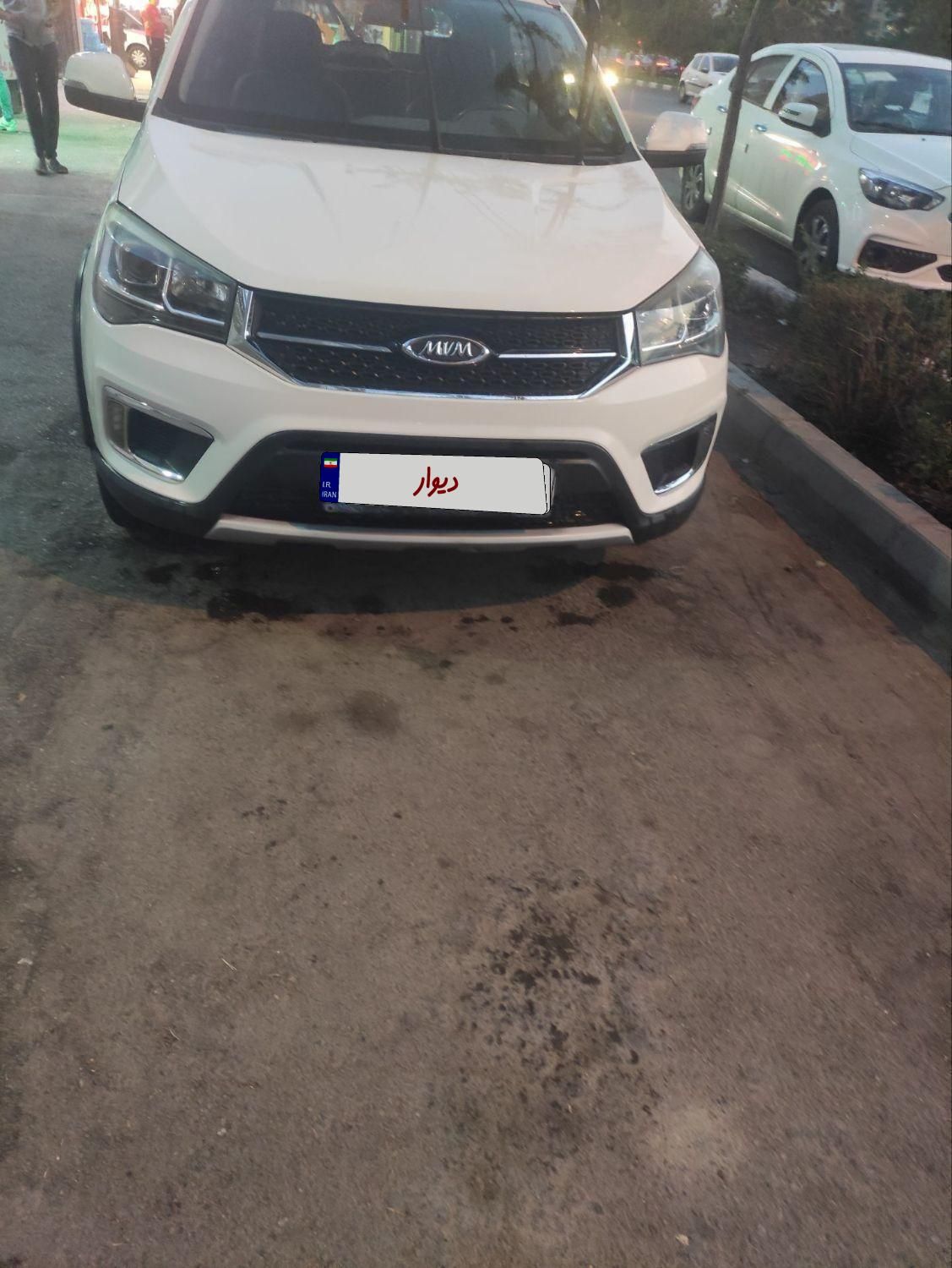 ام وی ام X22 دنده‌ای لاکچری - 1396