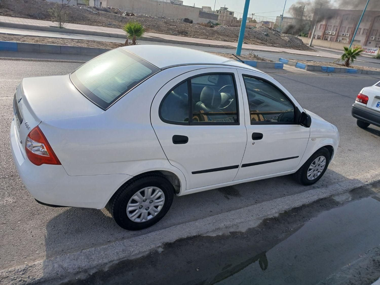 تیبا صندوق دار SX - 1401