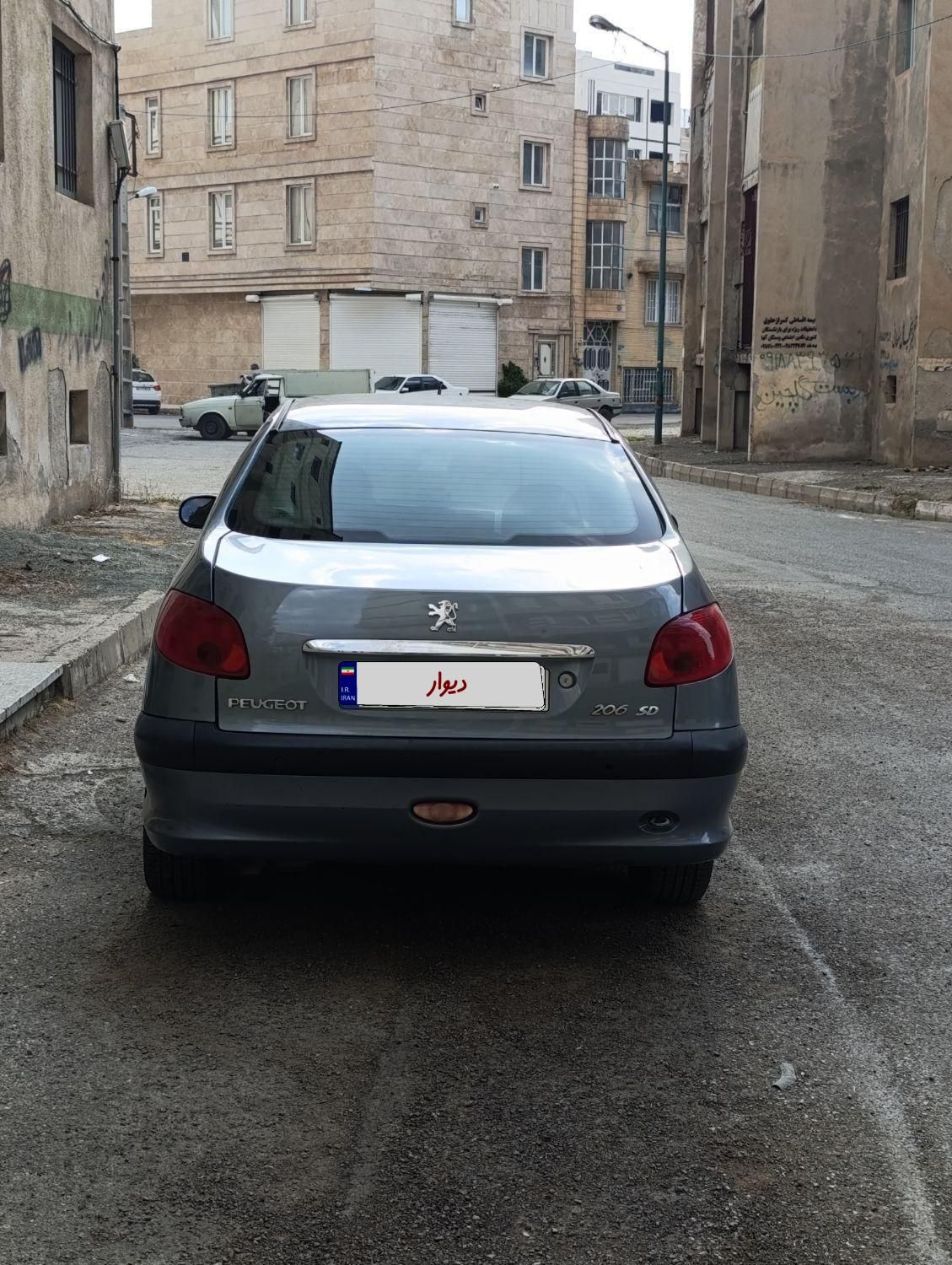 پژو ۲۰۶ صندوق دار v8 - 1396