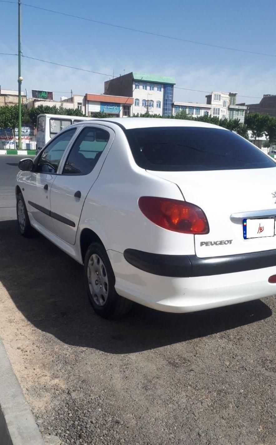 پژو ۲۰۶ صندوق دار v8 - 1399