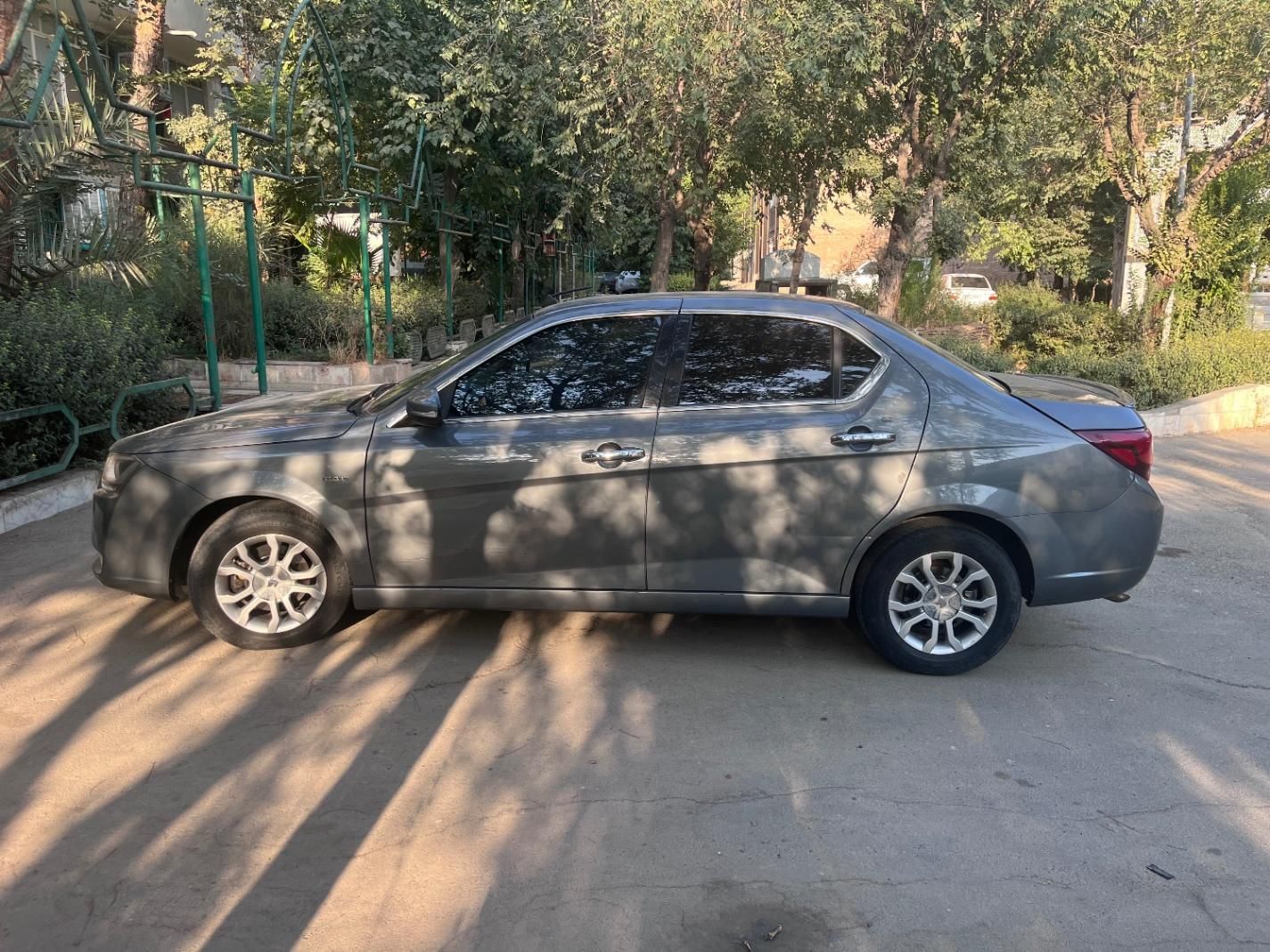 دنا پلاس تیپ ۲ سانروف ۴ ایربگ - 1398