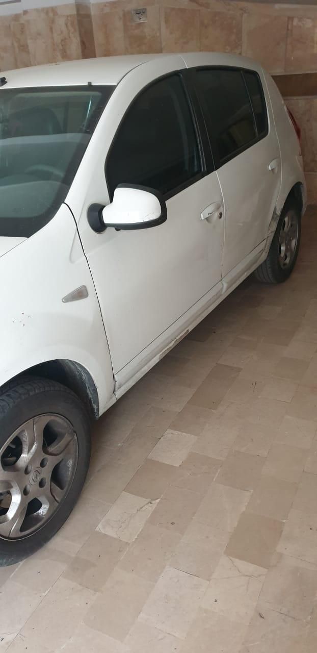 رنو ساندرو اتوماتیک - 1395