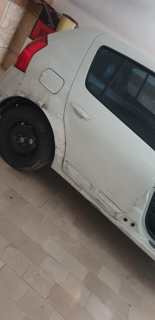 رنو ساندرو اتوماتیک - 1395