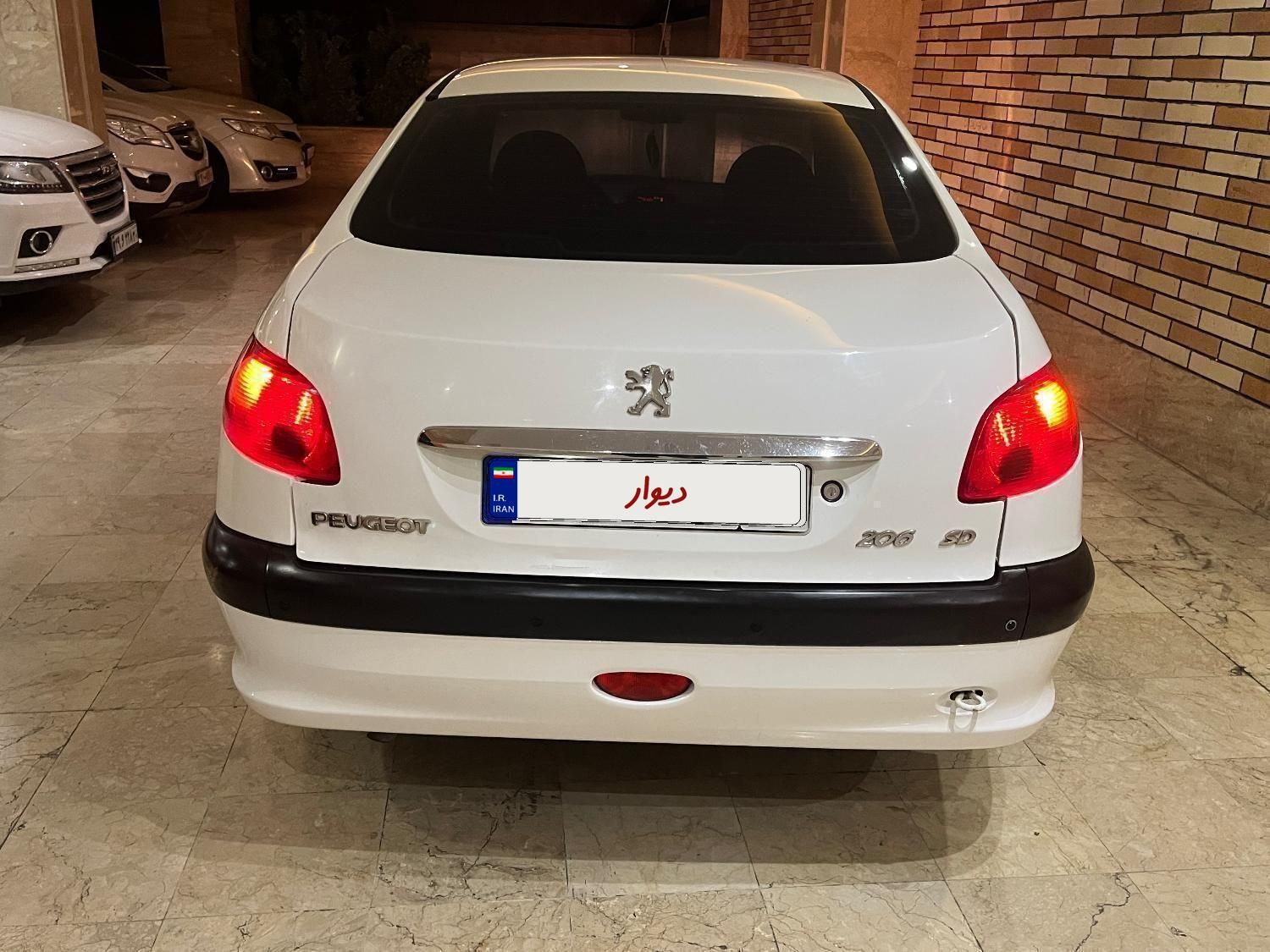 پژو ۲۰۶ صندوق دار v8 - 1394