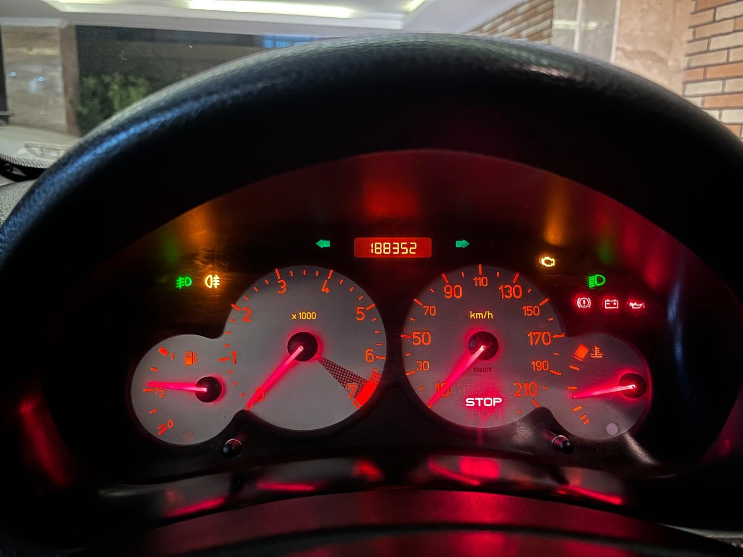پژو ۲۰۶ صندوق دار v8 - 1394