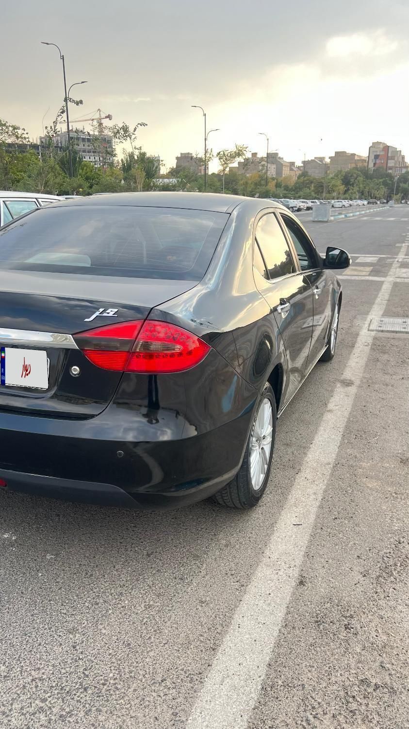جک J5 اتوماتیک - 1394