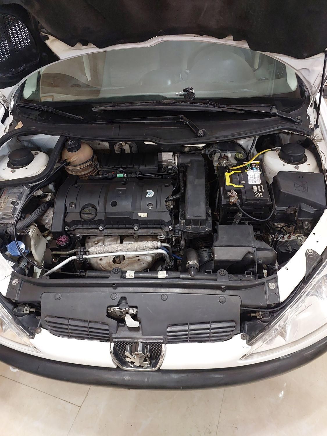 پژو ۲۰۶ صندوق دار v8 - 1391