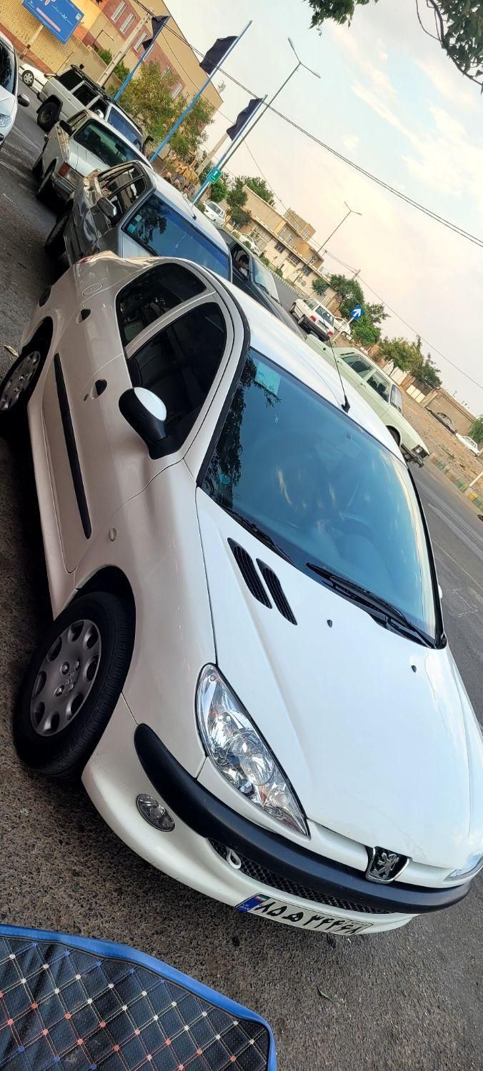 پژو ۲۰۶ صندوق دار v8 - 1394