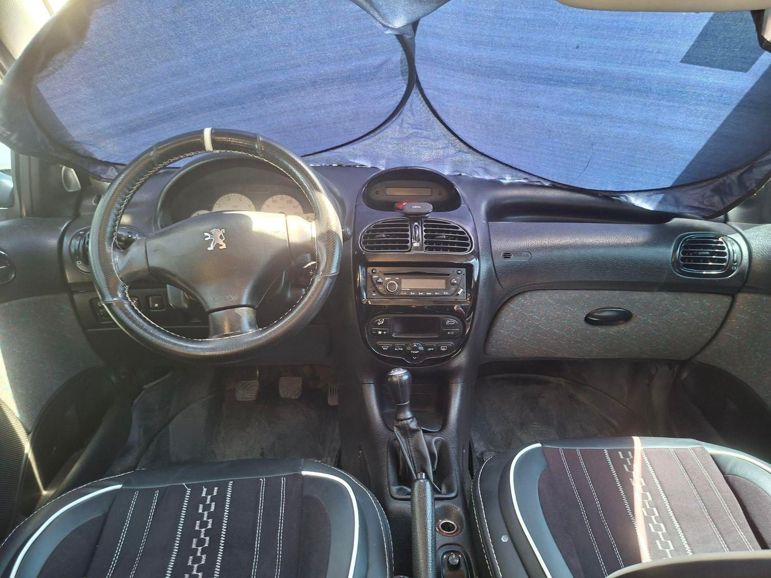 پژو ۲۰۶ صندوق دار v8 - 1389