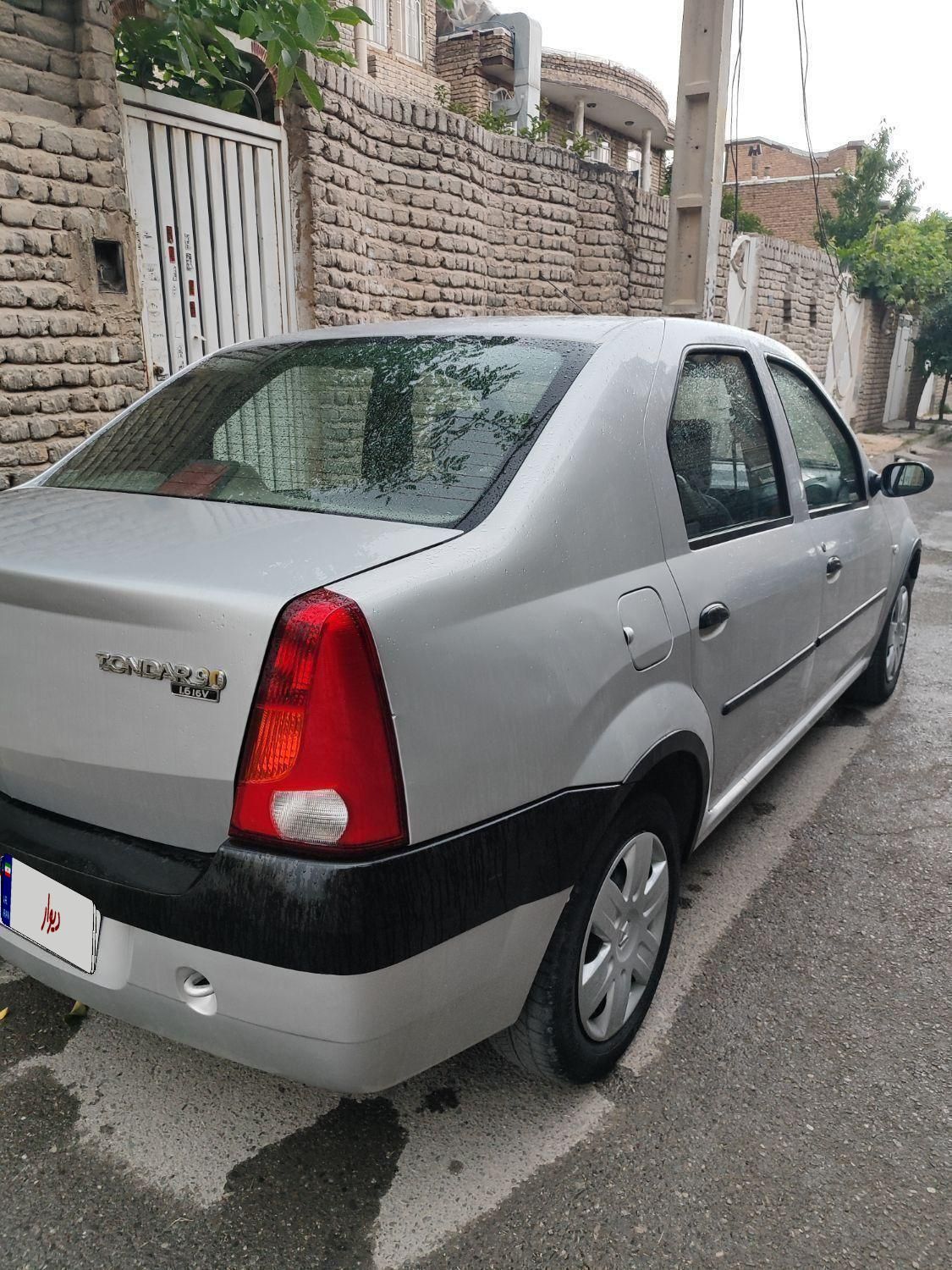 خودرو رنو، تندر 90 آگهی ann_19820121