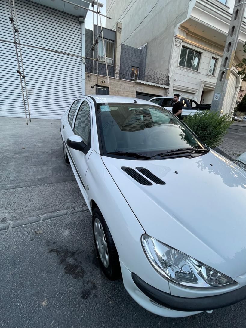 پژو ۲۰۶ صندوق دار v8 - 1394
