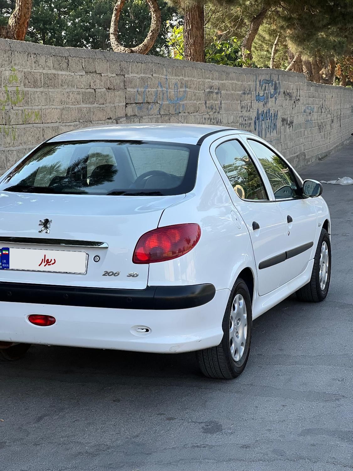 پژو ۲۰۶ صندوق دار v8 - 1399