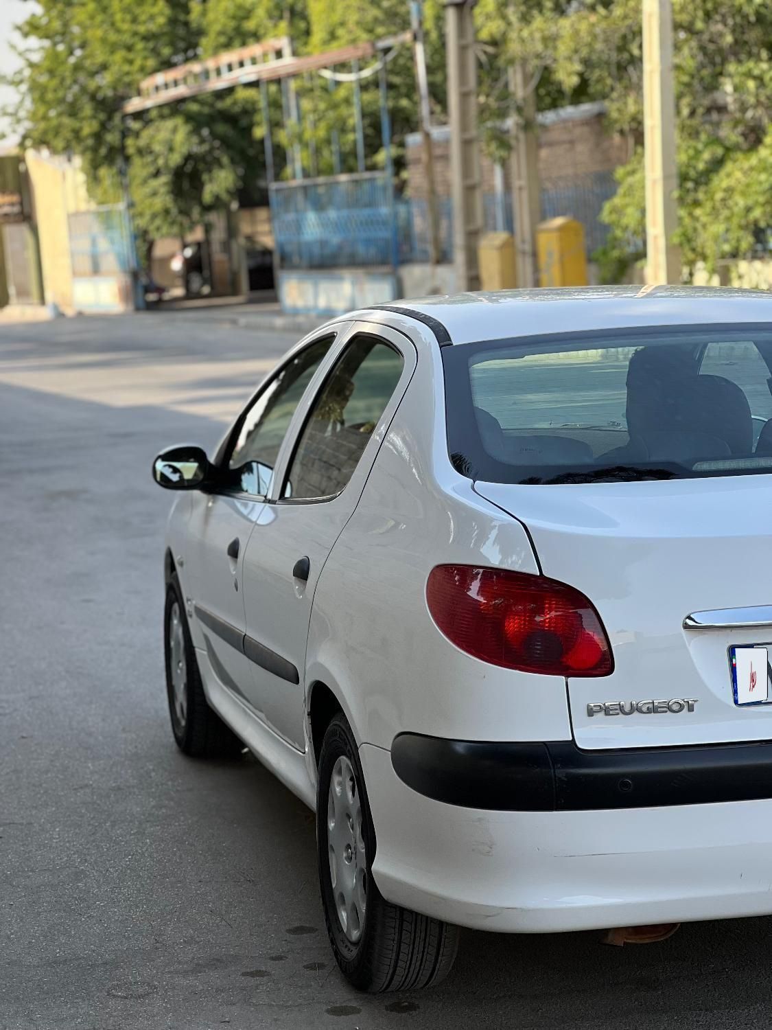 پژو ۲۰۶ صندوق دار v8 - 1399
